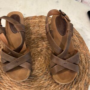 Bussola cork wedges